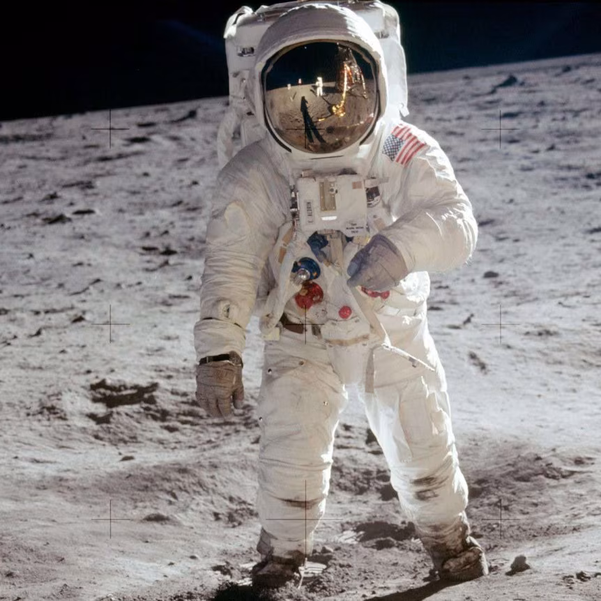 Buzz Aldren Tells The Story of Apollo 11